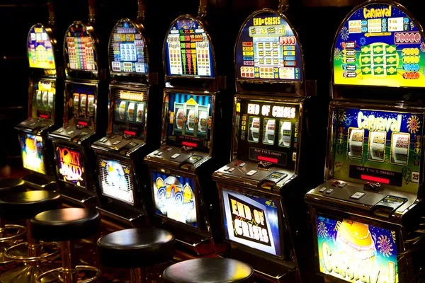 Mobile browser showing Evolution Gaming blackjack table on indovegas4d wap with live dealer feed